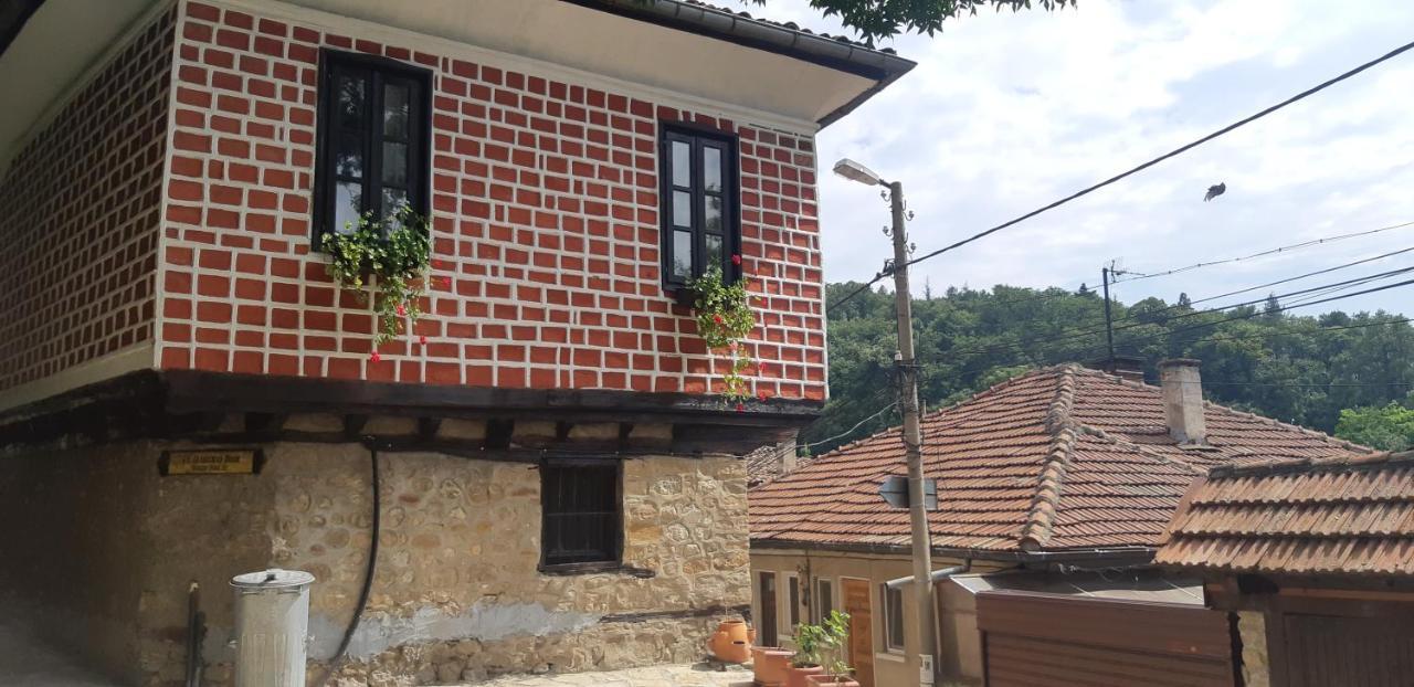 The Red Konak Veliko Tarnovo Exterior foto